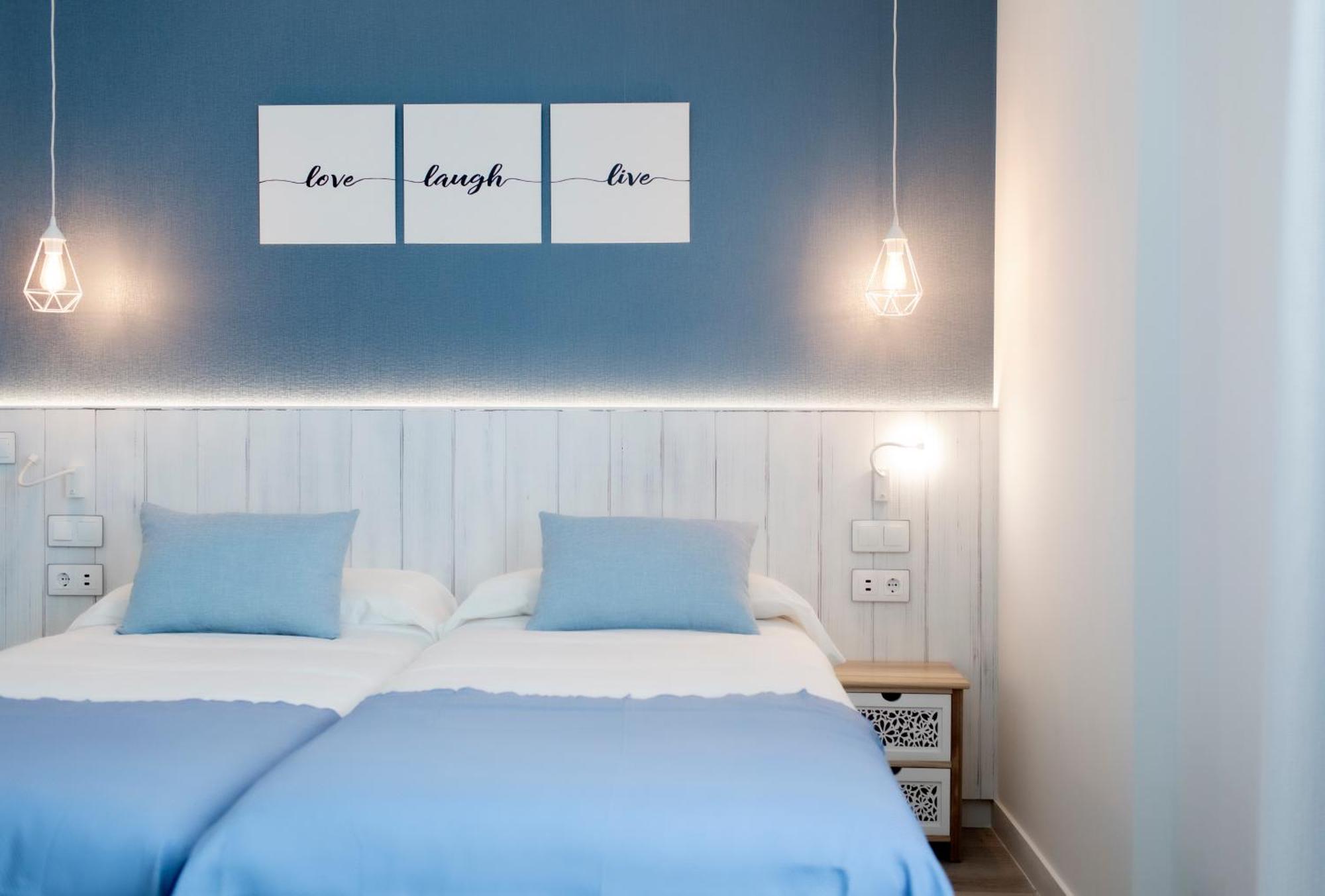 Nerja Casual Rooms Bagian luar foto